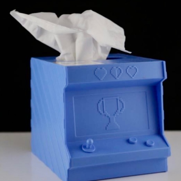 Lot of 2 Novelty Tissue Box Covers Bullseye's Playground™ - Picture 5 of 8